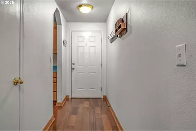 19326 Rollins St, Oregon City, OR 97045 - Photo 7