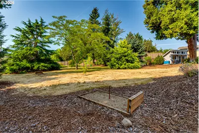 374 E Main St, Lowell, OR 97452 - Photo 41