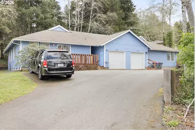 1601 Spruce Dr, Seaside, OR 97138 - Photo 1