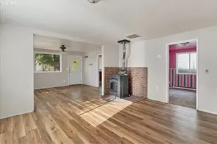 289 S 3rd St, Lebanon, OR 97355 - Photo 11