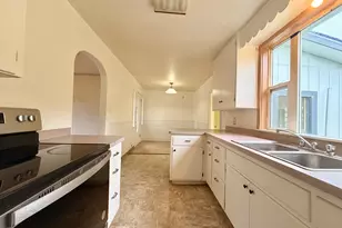 354 Radar Rd, Coos Bay, OR 97420 - Photo 5