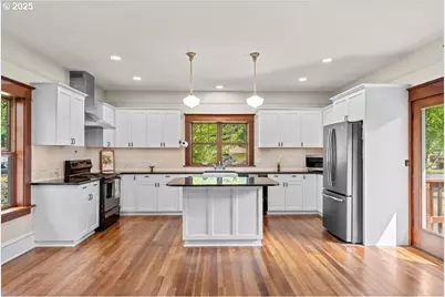 395 N Sheridan St, Mount Angel, OR 97362 - Photo 21