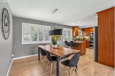 725 Marylhurst Dr, West Linn, OR 97068 - Photo 11