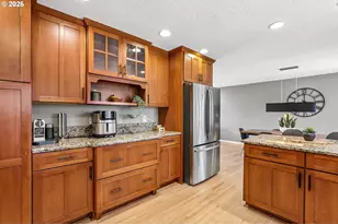 725 Marylhurst Dr, West Linn, OR 97068 - Photo 9