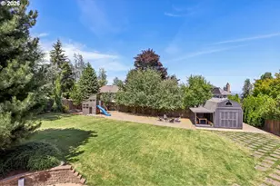 725 Marylhurst Dr, West Linn, OR 97068 - Photo 41