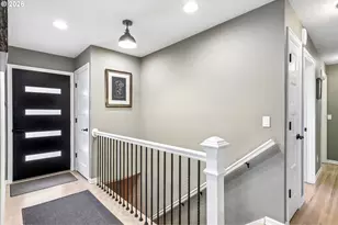 725 Marylhurst Dr, West Linn, OR 97068 - Photo 5