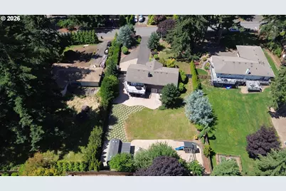 725 Marylhurst Dr, West Linn, OR 97068 - Photo 35
