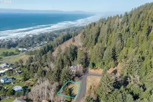 212 Chief Albert Dr, Yachats, OR 97498 - Photo 1