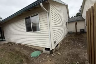 1660 N 18th St, Washougal, WA 98671 - Photo 15