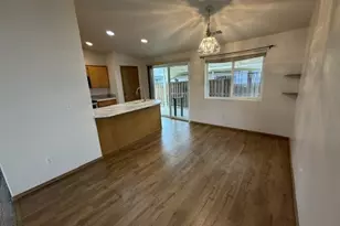 1660 N 18th St, Washougal, WA 98671 - Photo 5