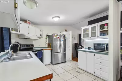 2614 48th Ave, Longview, WA 98632 - Photo 13