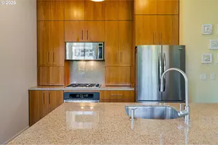 922 NW 11th Ave, Portland, OR 97209 - Photo 21