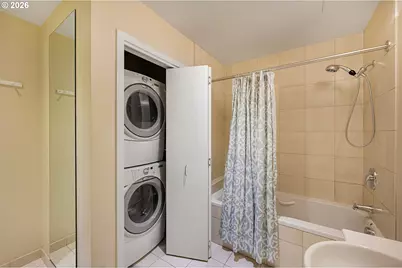 922 NW 11th Ave #404, Portland, OR 97209 - Photo 35