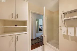 922 NW 11th Ave, Portland, OR 97209 - Photo 41