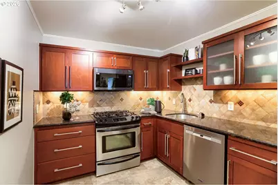 4830 SE Stark St #5, Portland, OR 97215 - Photo 11