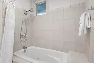 4249 SW Dosch Rd, Portland, OR 97239 - Photo 27