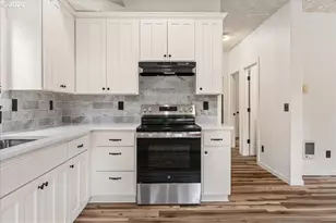 319 SE Sheridan Rd, Sheridan, OR 97378 - Photo 9