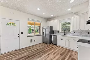 319 SE Sheridan Rd, Sheridan, OR 97378 - Photo 7