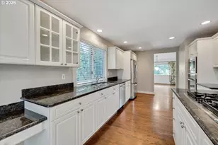 6435 SW 90th Ave, Portland, OR 97223 - Photo 9