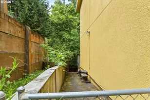 839 SW Broadway Dr, Portland, OR 97201 - Photo 27