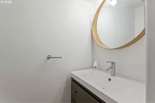 839 SW Broadway Dr, Portland, OR 97201 - Photo 17