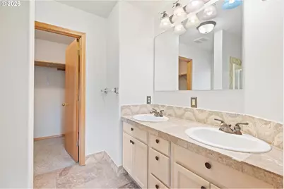 217 Nevada Dr, Longview, WA 98632 - Photo 15