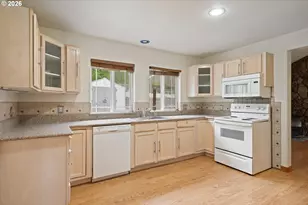 217 Nevada Dr, Longview, WA 98632 - Photo 9