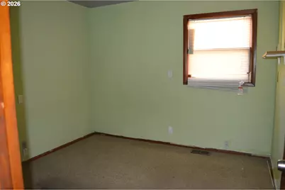 641 SE 148th Ave, Portland, OR 97233 - Photo 7
