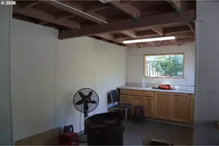 641 SE 148th Ave, Portland, OR 97233 - Photo 13
