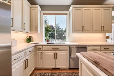 13577 SW 74th Ave, Tigard, OR 97223 - Photo 9
