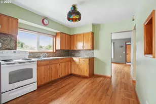 7125 N Kellogg St, Portland, OR 97203 - Photo 9
