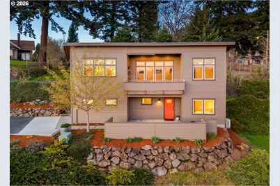 591 NE Grandview Blvd, White Salmon, WA 98672 - Photo 1