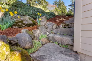 591 NE Grandview Blvd, White Salmon, WA 98672 - Photo 27