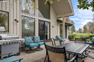 863 Fairway View Dr, Eugene, OR 97401 - Photo 7