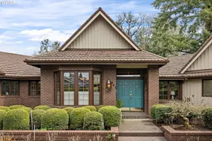 863 Fairway View Dr, Eugene, OR 97401 - Photo 3