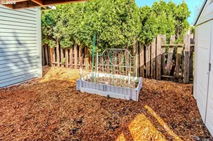 824 NW Mignonette Ave, Gresham, OR 97030 - Photo 37