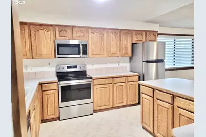 2715 SW 31st St, Gresham, OR 97080 - Photo 13