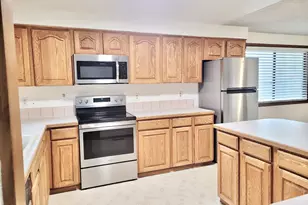 2715 SW 31st St, Gresham, OR 97080 - Photo 13