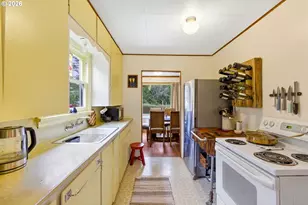 1822 SE 2nd St, Lincoln City, OR 97367 - Photo 13