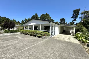 1601 Rhododendron Dr, Florence, OR 97439 - Photo 3