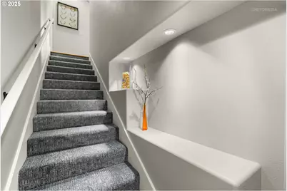 1902 NE 48th Way, Hillsboro, OR 97124 - Photo 3