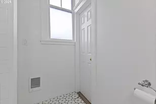 3527 SE Belmont St, Portland, OR 97214 - Photo 29