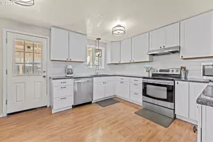 402 Clover St, Aumsville, OR 97325 - Photo 9