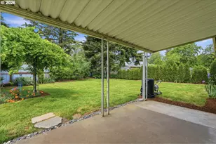 13657 SE Sherman Dr, Portland, OR 97233 - Photo 29