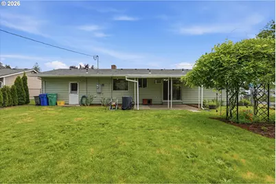 13657 SE Sherman Dr, Portland, OR 97233 - Photo 33