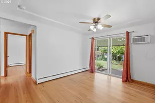 13657 SE Sherman Dr, Portland, OR 97233 - Photo 11