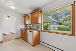 13657 SE Sherman Dr, Portland, OR 97233 - Photo 17