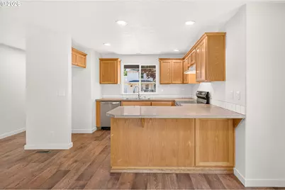 420 E Washington St, Carlton, OR 97111 - Photo 9