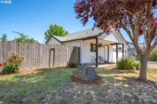 420 E Washington St, Carlton, OR 97111 - Photo 3