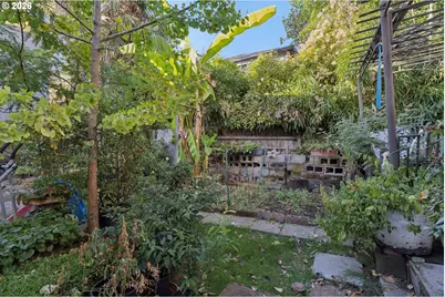 8031 E Burnside St, Portland, OR 97215 - Photo 45